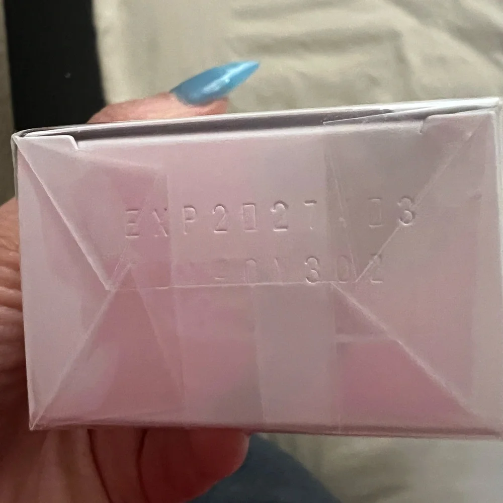 Brand new- Lancome UV Expert Aquagel Defense 50+ Sunscreen - Picture 3 of 3